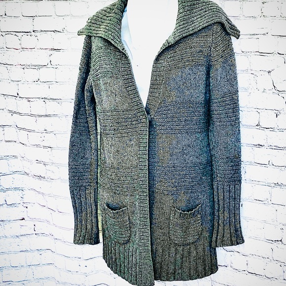 American Eagle Outfitters Sweaters - American Eagle Outfitters Wool Oversized Long Single Button Crochet Sweater ECU